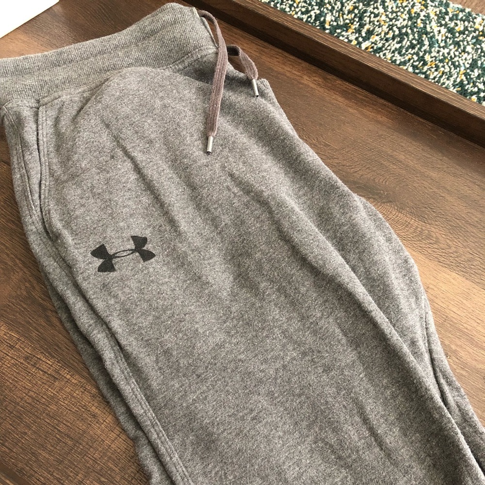 UNDERARMOUR SWEATPANTS